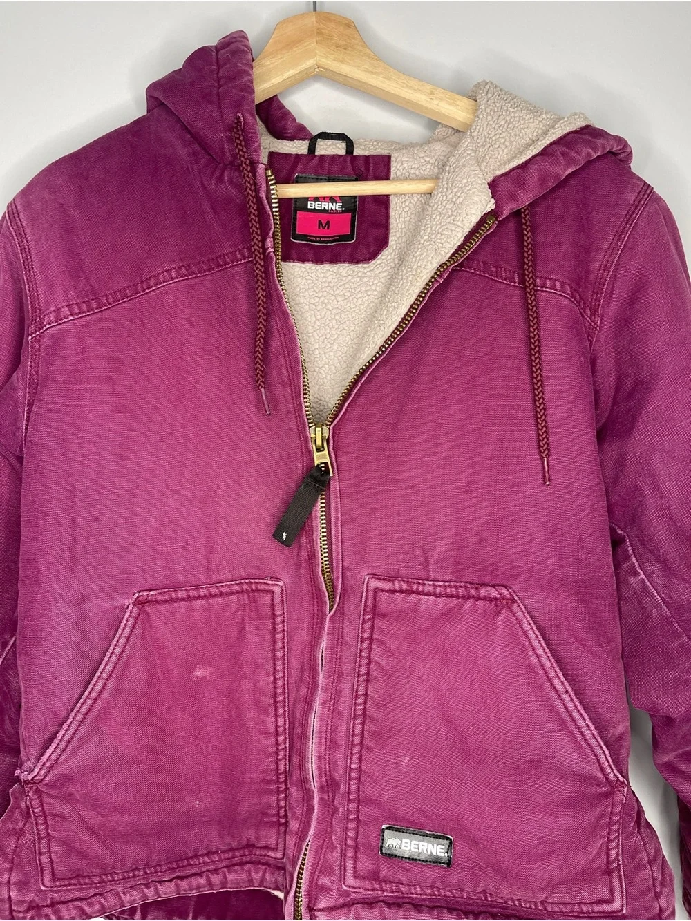 Women’s Berne Softstone duck hooded jacket coat medium deep‎ plum